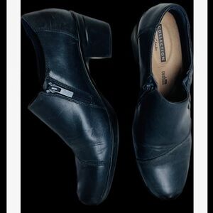 CLARKS COLLECTION | 8.5 | Emslie Warren Navy Side Button Bootie 26128442